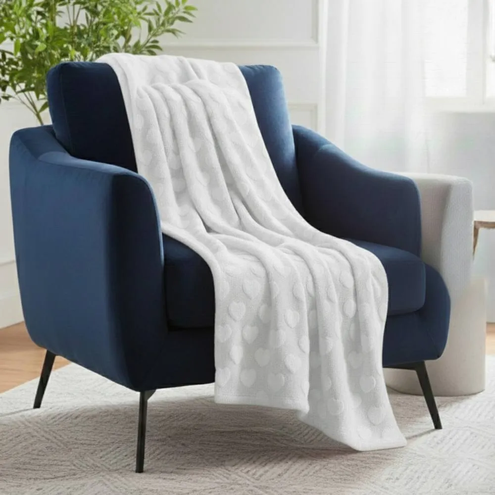 Snug City Heart Design Throw Blanket Soft Cosy Decorative Throw for Sofa & Bed in White