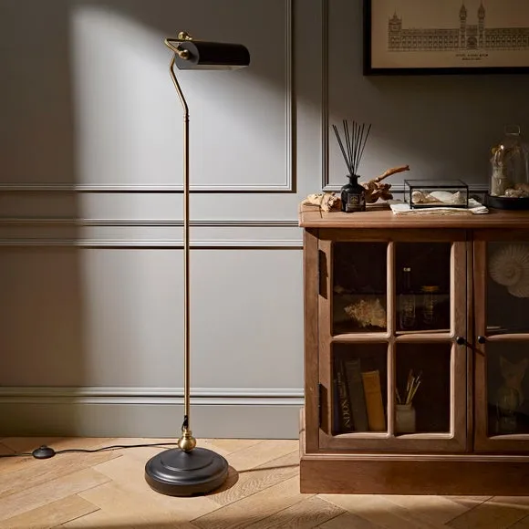 Banker Floor Lamp 2
