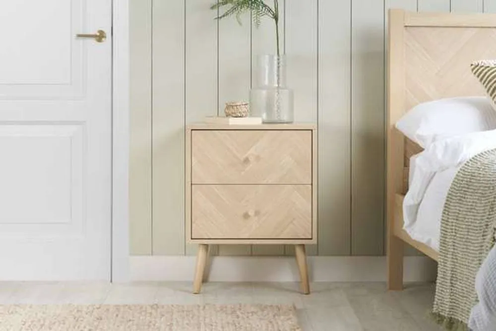 Birlea 2 Drawer Oak Brown Wooden Bedside Herringford in Light Oak