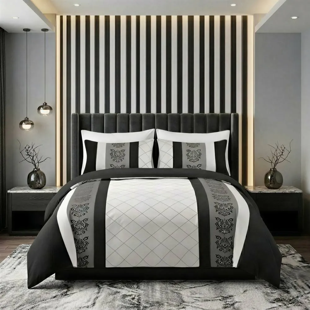 Pamposh Luxurious Duvet cover Set Reversible Bedding Sets in Black