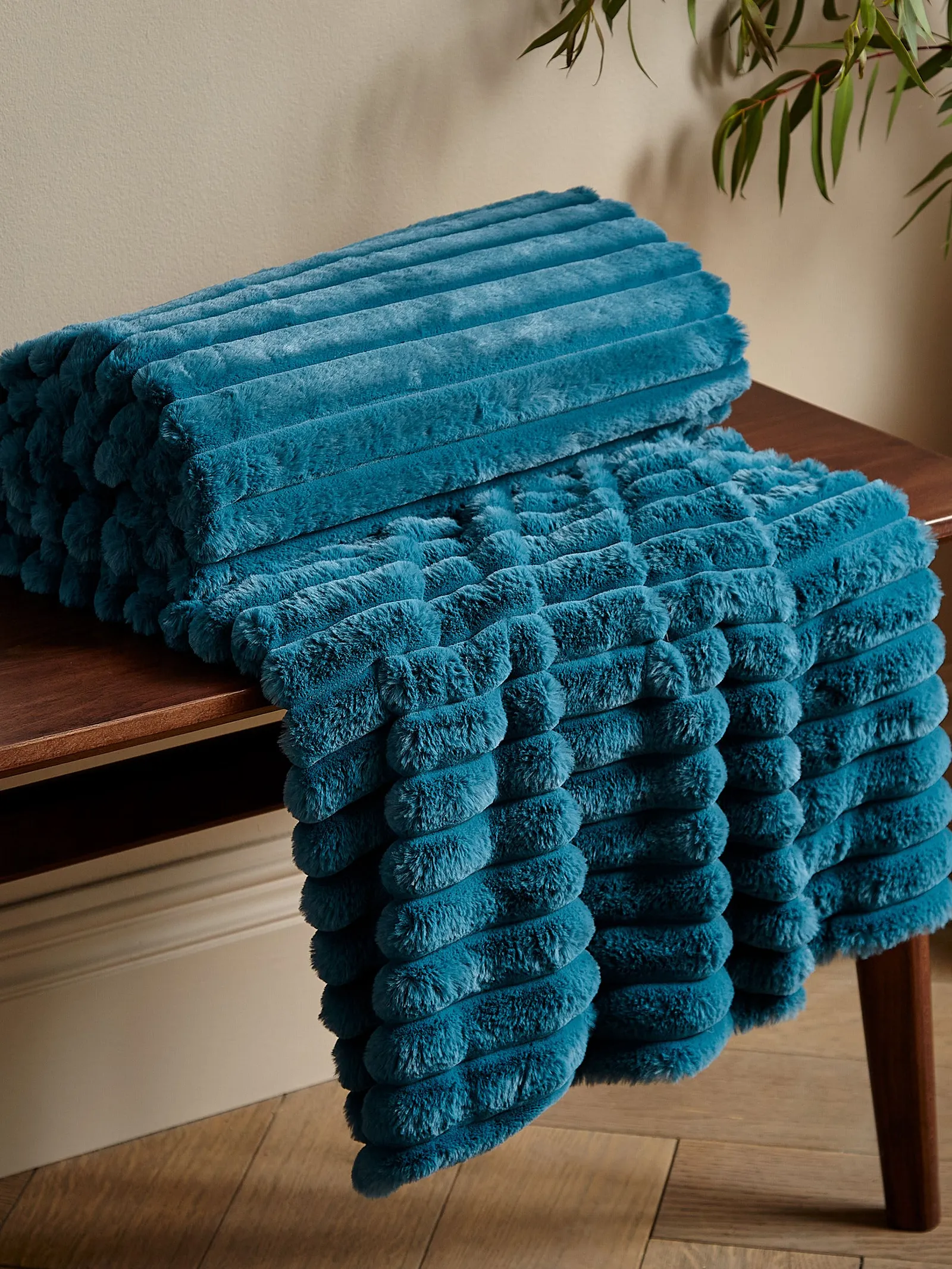 Catherine Lansfield 'Cosy Ribbed' Blanket Throw in Teal