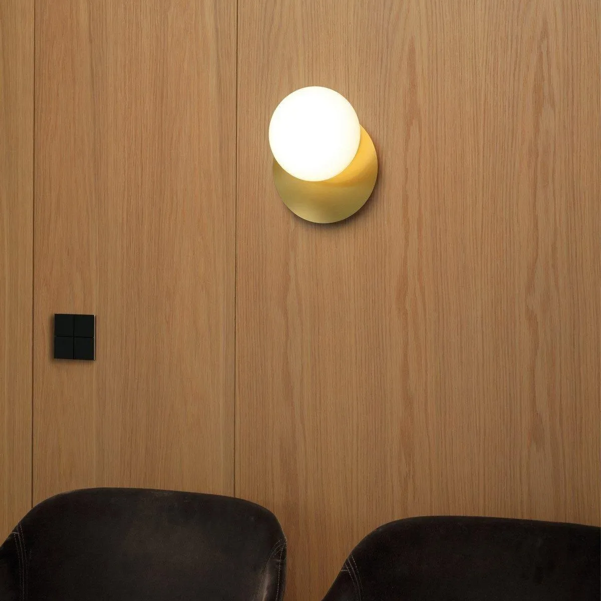 Netlighting NINFEA Round Flush Wall Lamp Brass in Yellow 2