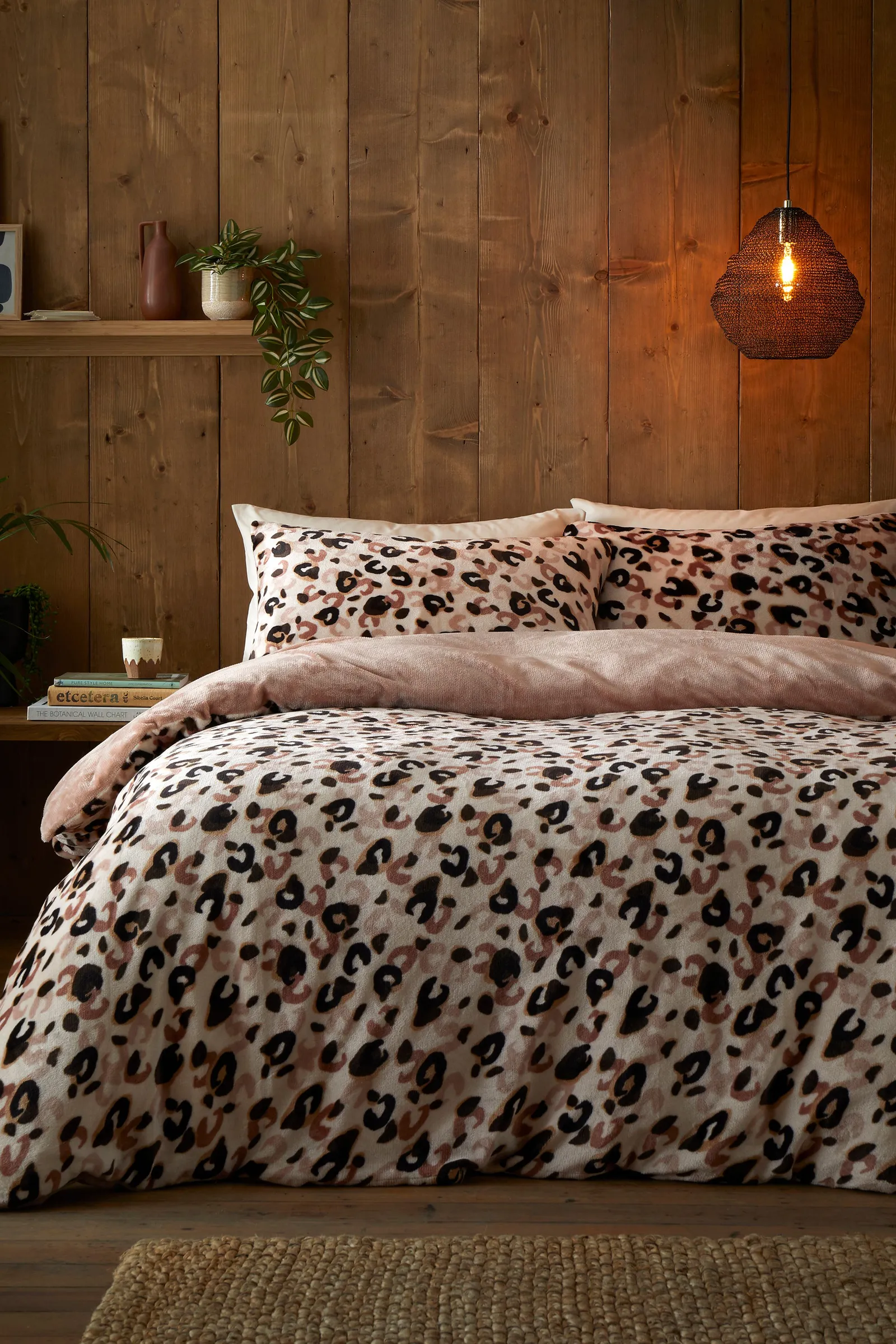 Fusion 'Cosy Leopard' Fleece With Sherpa Reverse Duvet Cover Set in Natural