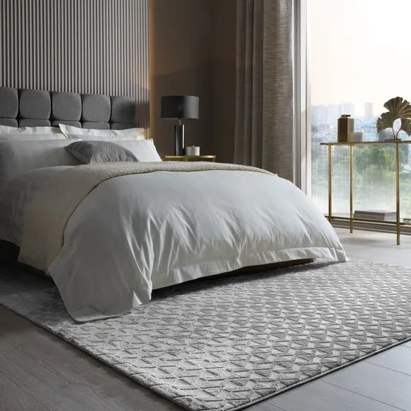 Sheen Geometric Luxe Rug