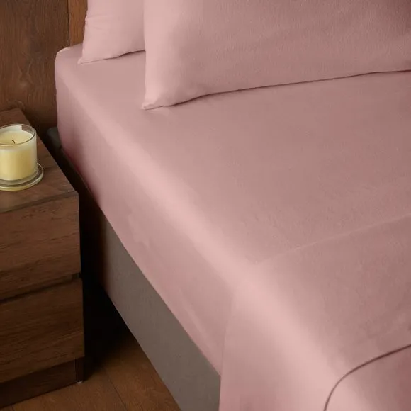 Soft & Cosy 100% Brushed Cotton Fitted Sheet 1