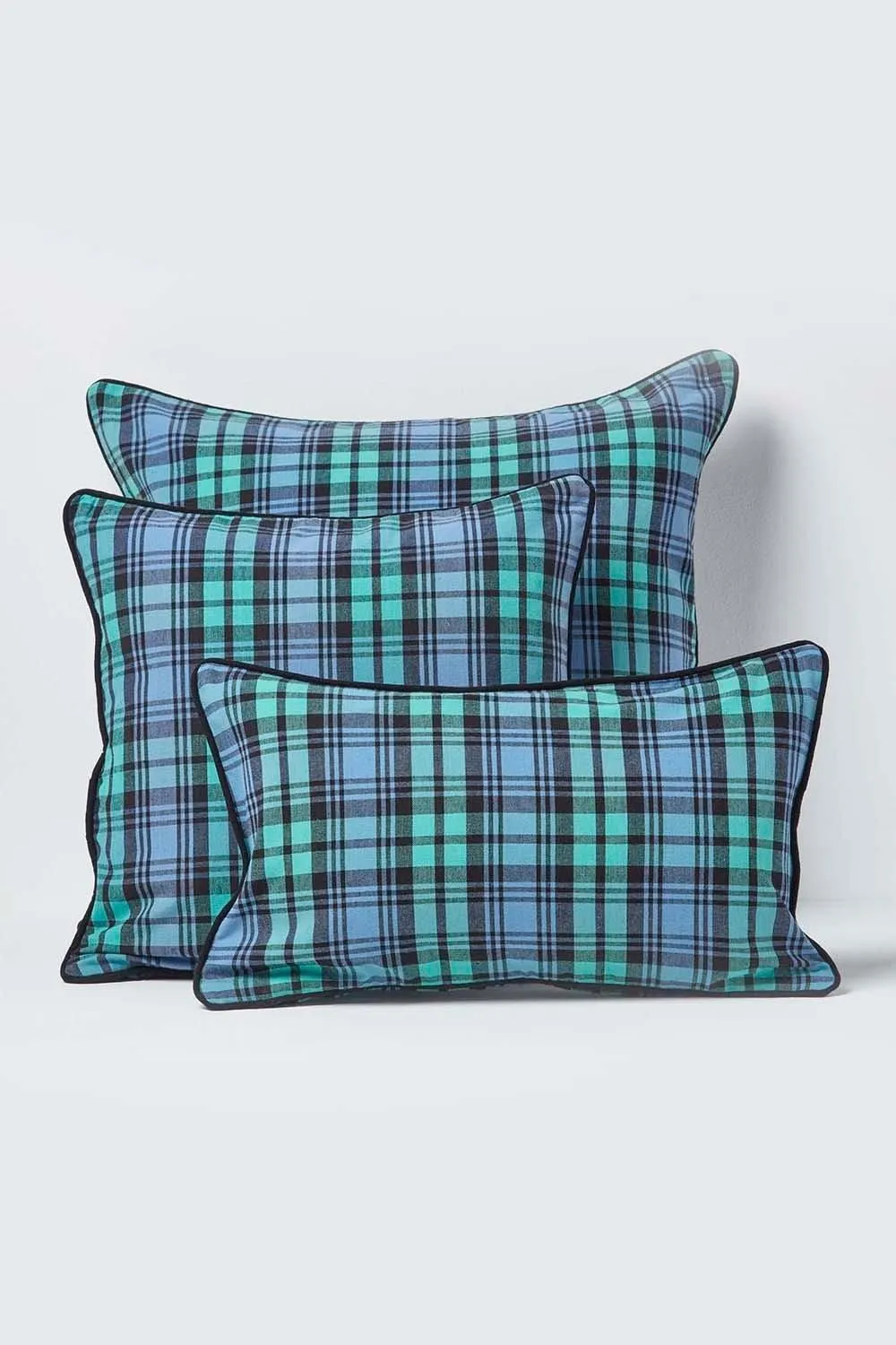 Homescapes Cotton Tartan Cushion Cover in Blue 5