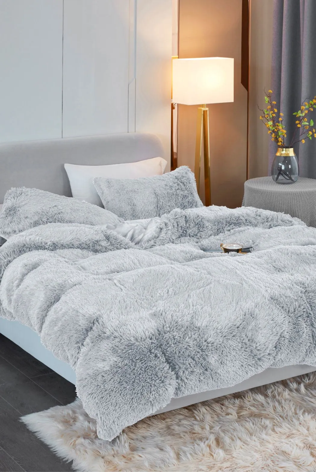 Ezysleep Silver Faux Fur Duvet Cover Set