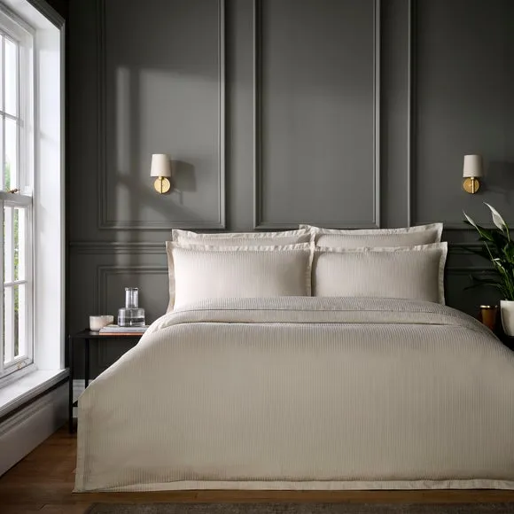 Hotel Cotton Stripe 400 Thread Count Duvet Cover & Pillowcase Set 1