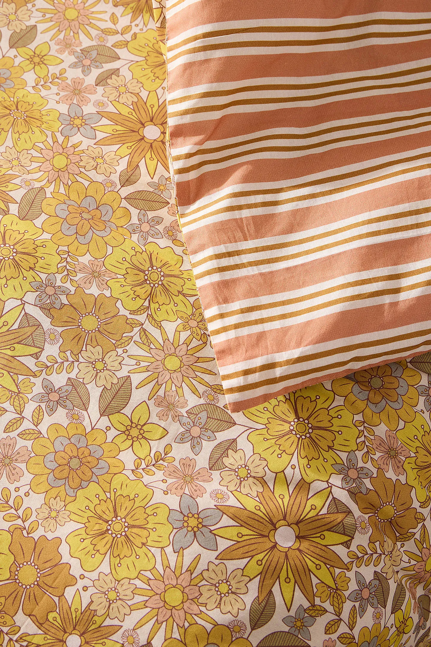 Clara Retro Mustard Reversible Duvet Set - Dark Yellow 5