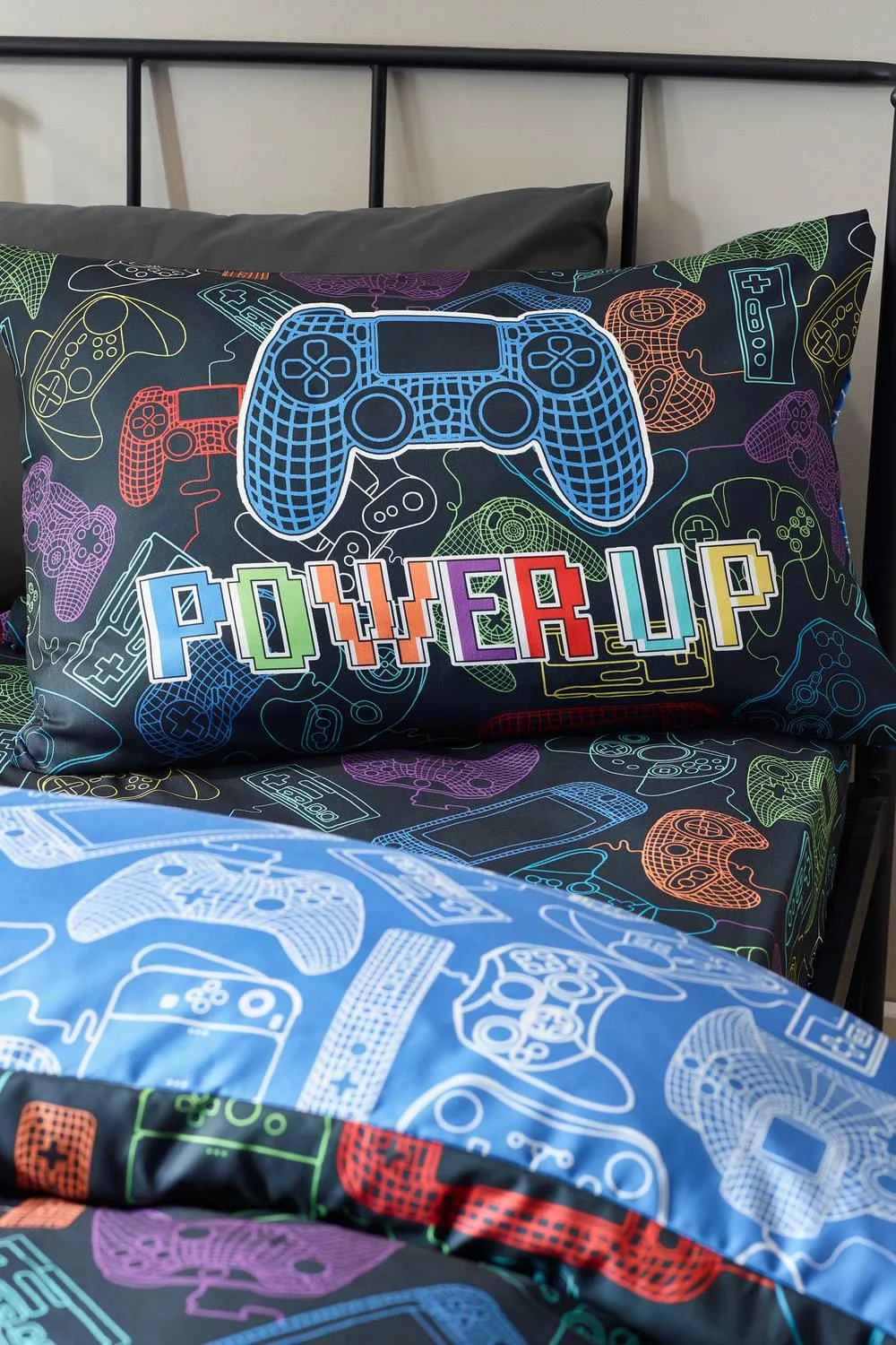 Catherine Lansfield 'Power Up Gamer' So Soft Duvet Cover Set in Black 3