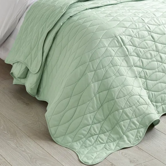 Catherine Lansfield Scallop Waves Bedspread