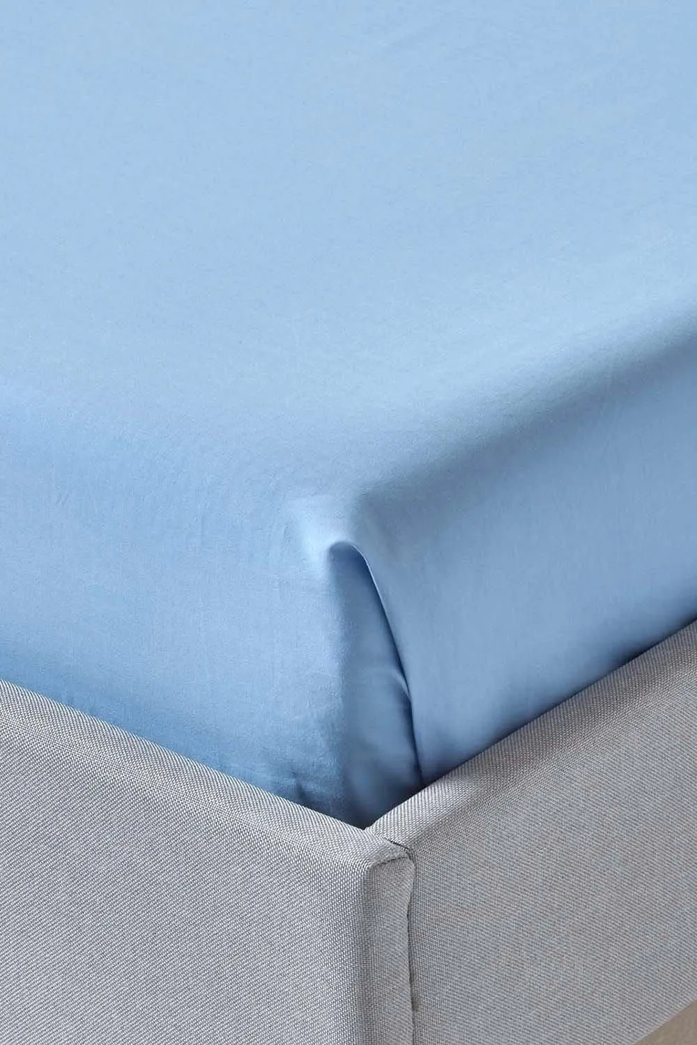 Homescapes Egyptian Cotton Flat Sheet 200 Thread Count in Blue 3