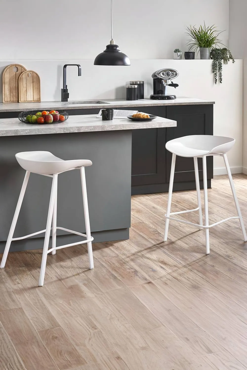 Julian Bowen Renzo Plastic Bar Stool (Set of 2) in White 2