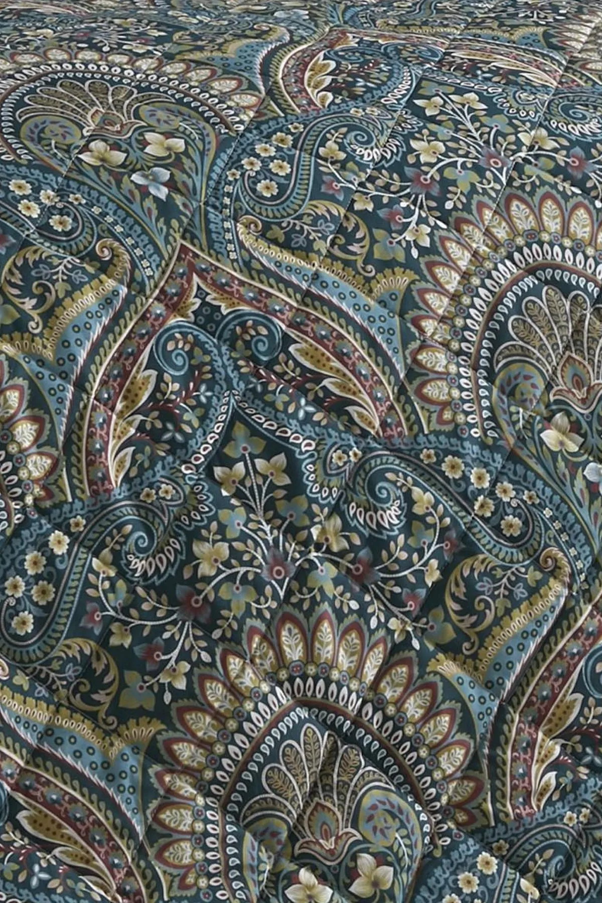 Dreams & Drapes 'Palais' Jacobean Damask Inspired Print Quilted Bedspread in Teal 3