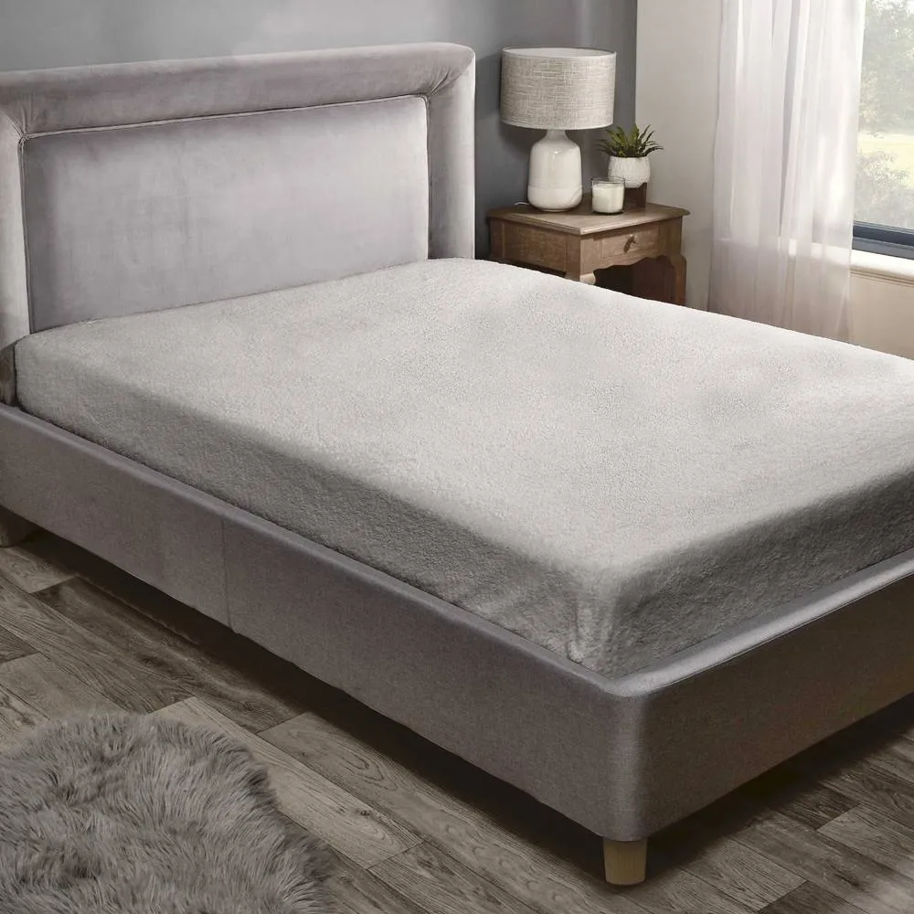 Rapport Home Teddy Fleece Plain Fitted Bed Sheets in Silver