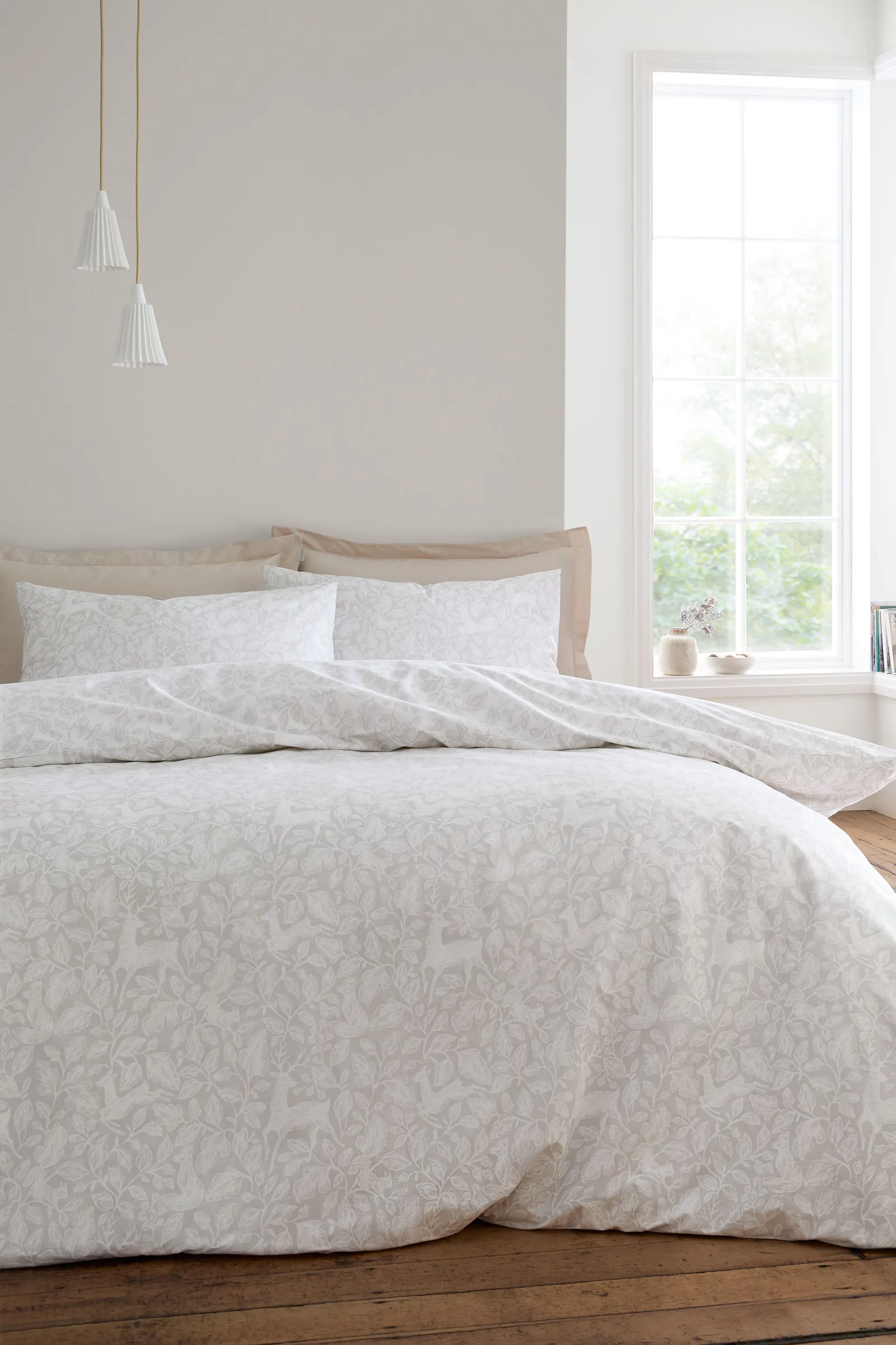 Bianca 'Woodland' 200 Thread Count Cotton Reversible Duvet Cover Set in Natural