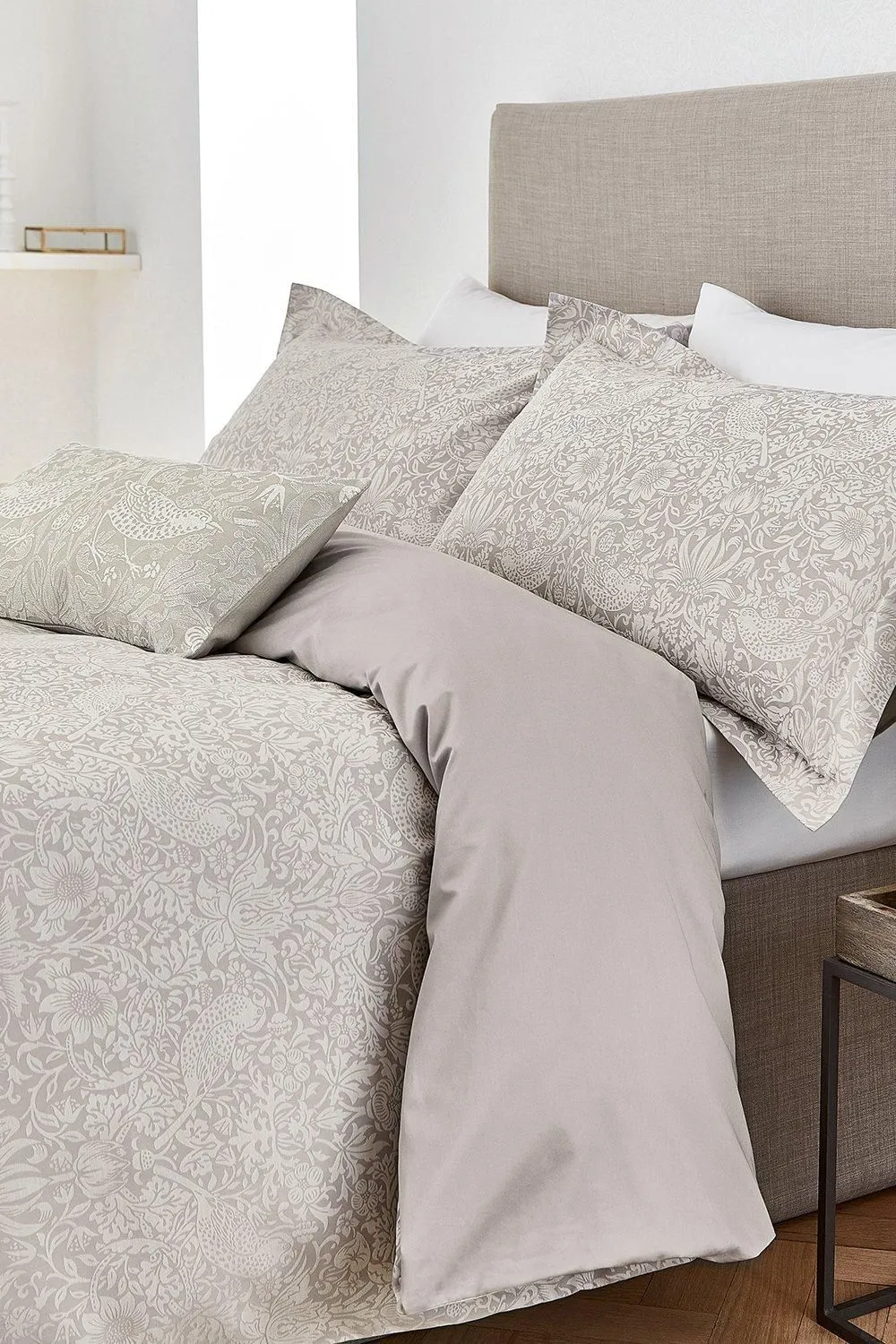 Morris & Co 'Pure Strawberry Thief' Oxford Pillowcase in Natural 2