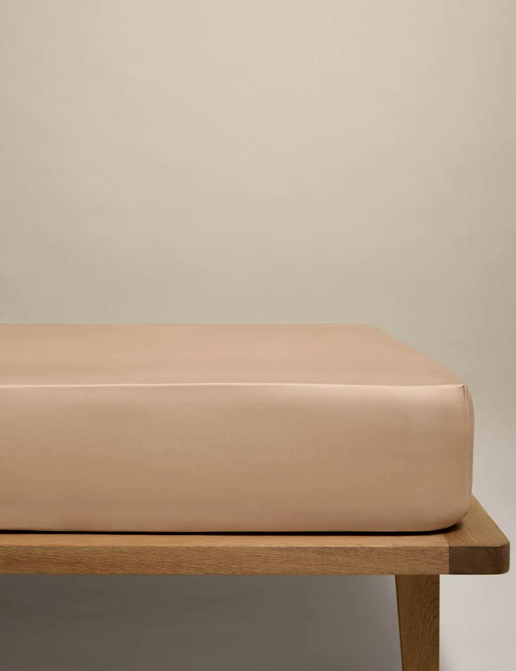 M&S Egyptian Cotton 400 Thread Count Silky Deep Fitted Sheet Biscuit