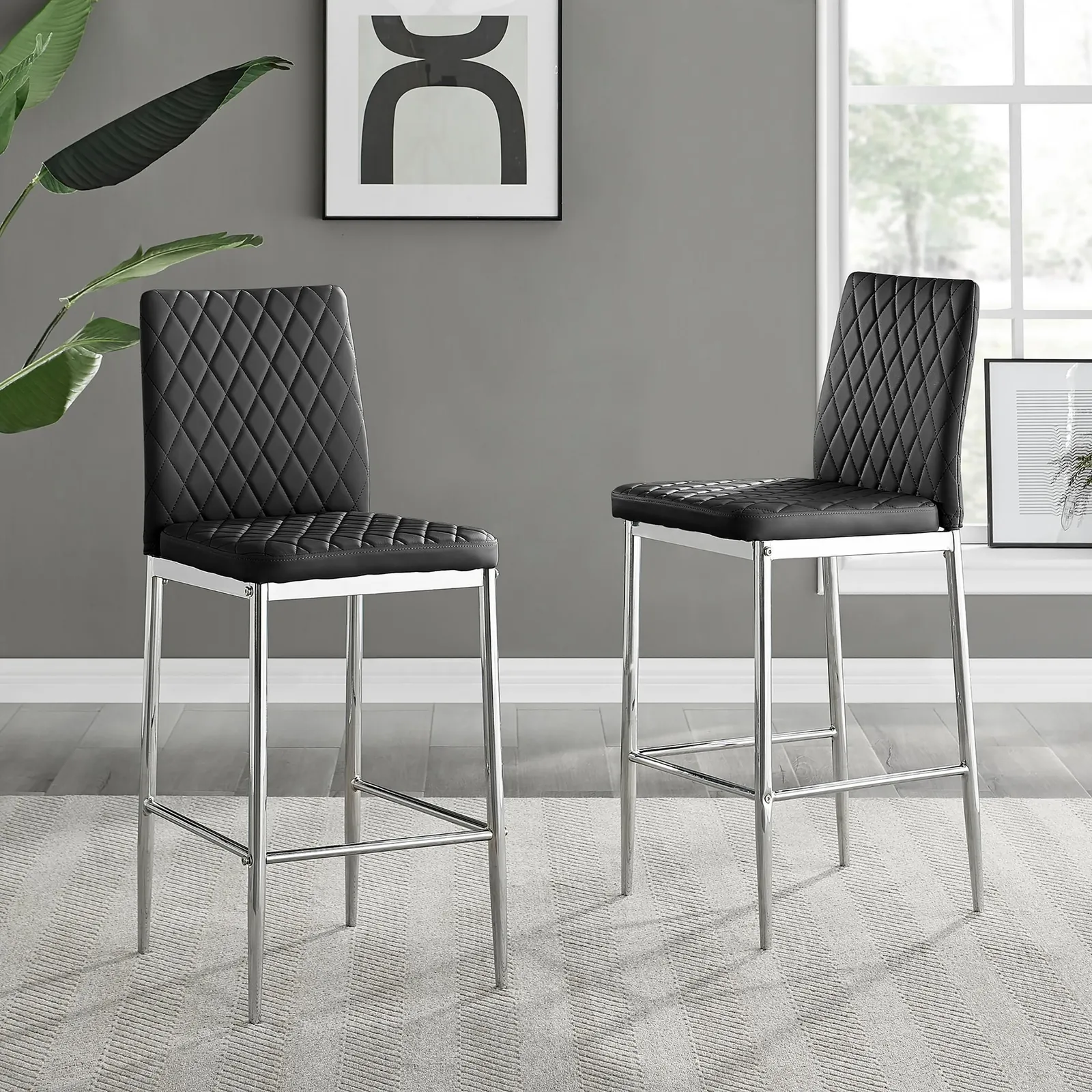FurnitureboxUK Set of 2 Milan Hatched Faux Leather Padded Counter Stools With Silver Chrome Metal Legs in Black 1