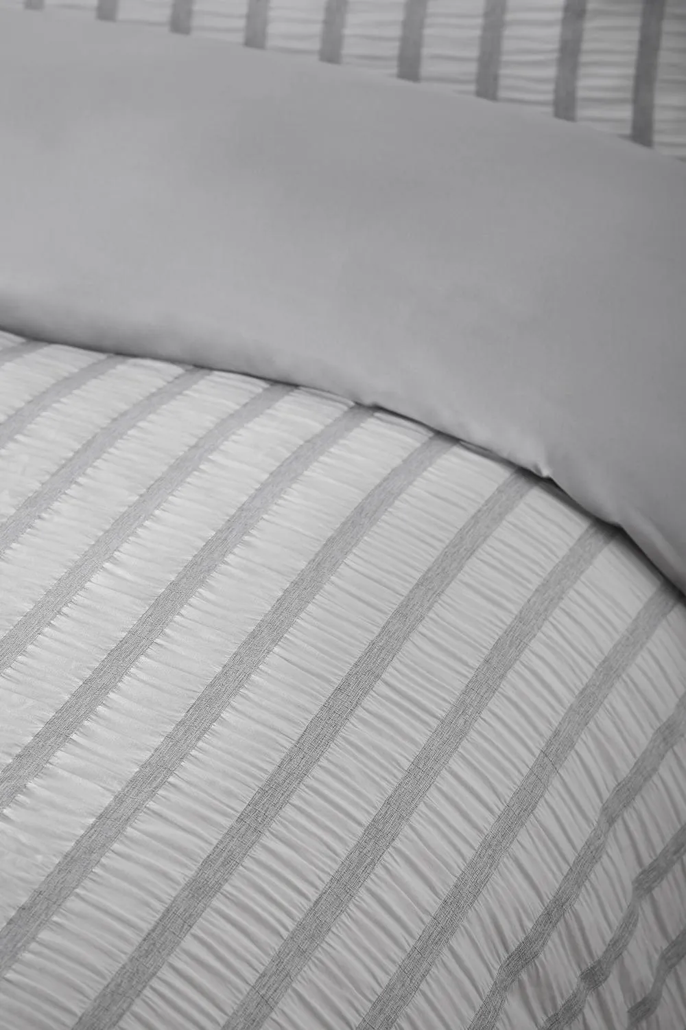 Catherine Lansfield 'So Soft Seersucker Stripe' Duvet Cover Set in Grey 3