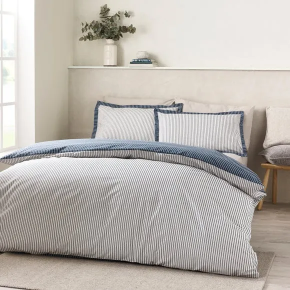 Catherine Lansfield Oxford Pinstripe Polycotton Duvet Cover & Pillowcase Set