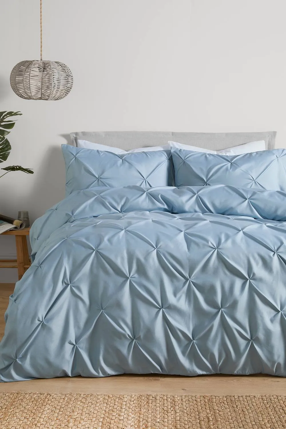 Serene 'Lara' Luxury Ruched Duvet Cover Set in Blue