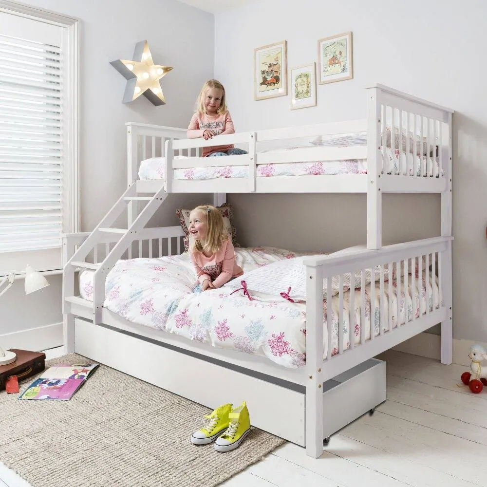 Nöa and Nani Hanna Triple Bunk Bed with Flo Pull Out Trundle in White
