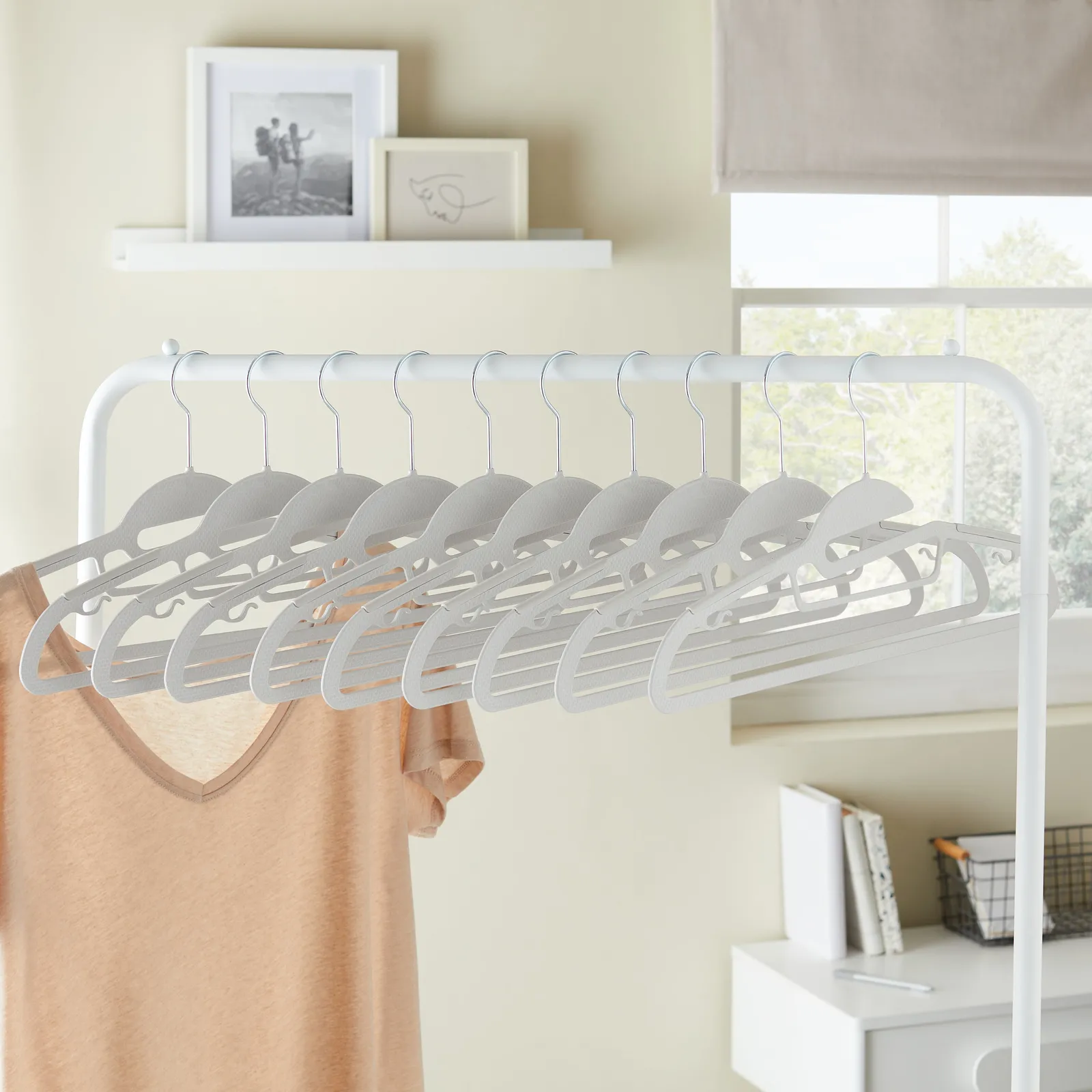 Set of 30 Plastic Coat Hangers Grey