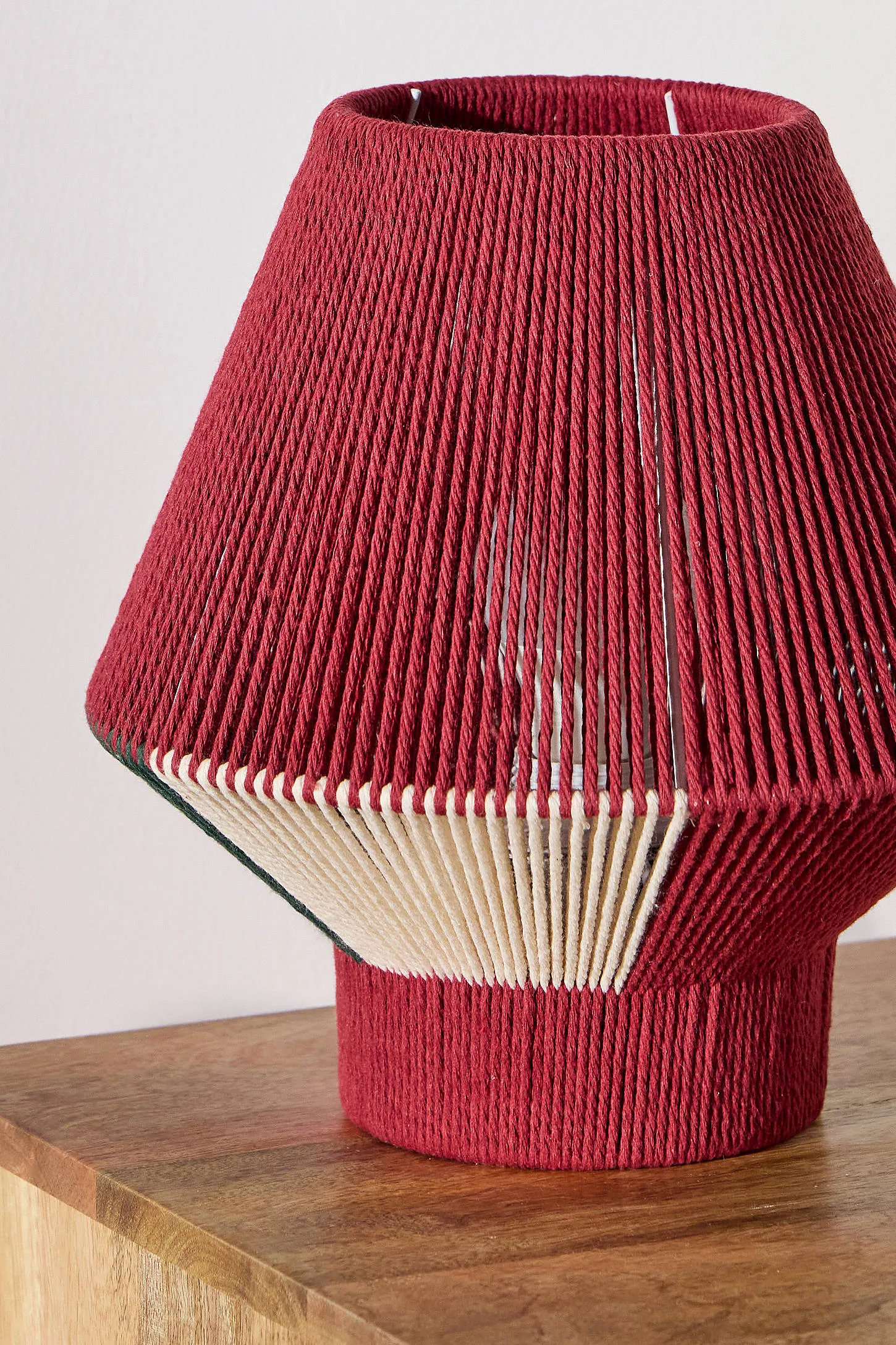 String Table Lamp - Red 3