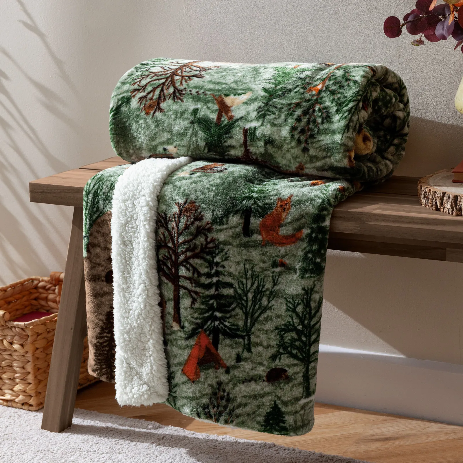 Furn Lodge Wood Sherpa Fleece Throw in Green