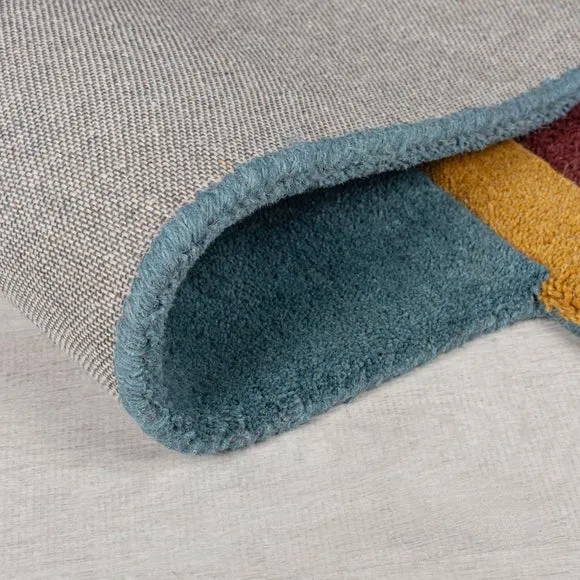 Shuffle Shaped Wool Rug 4