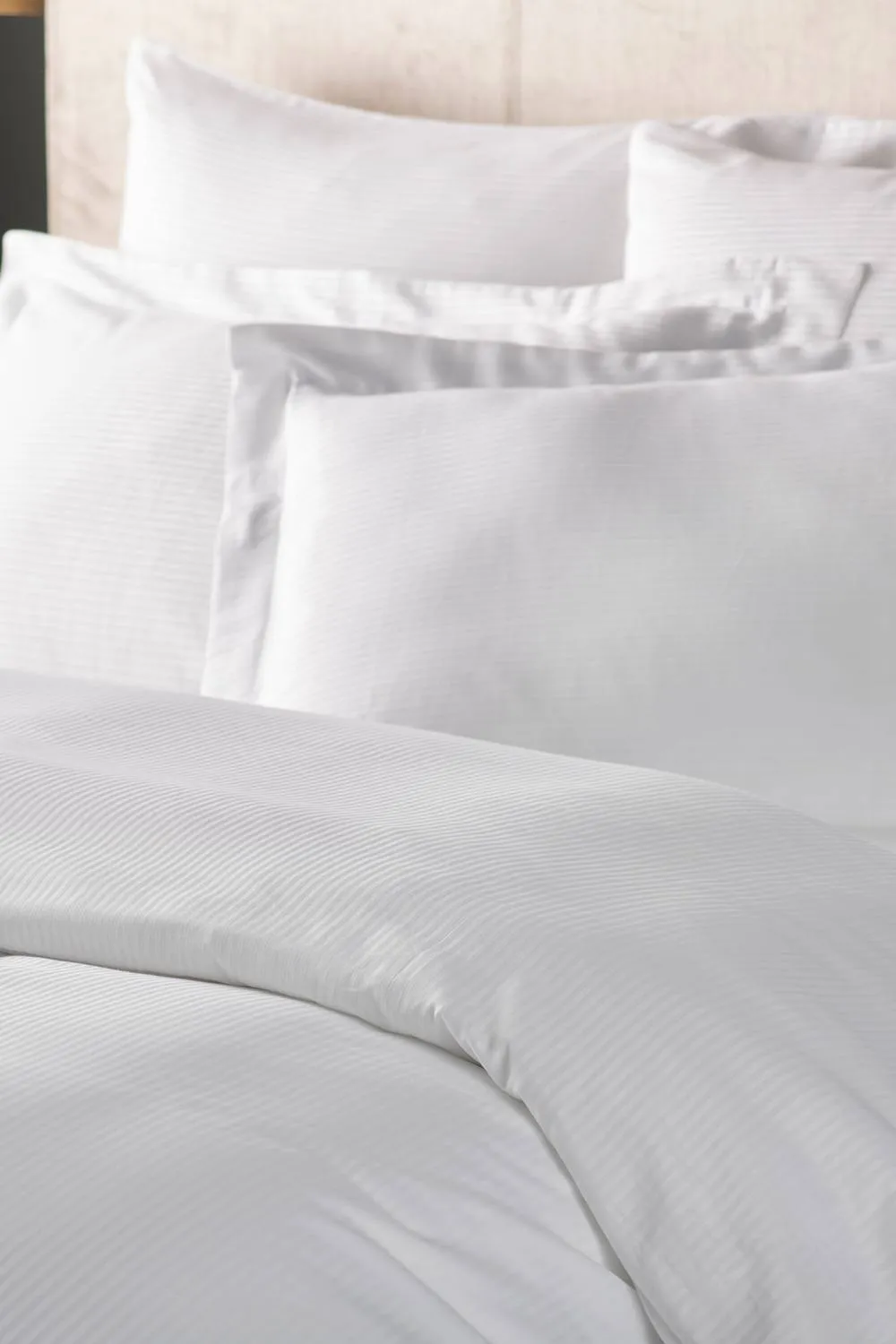 Vision Essentials Satin Stripe 50/50 Polycotton Duvet Cover 180 Thread Count in White