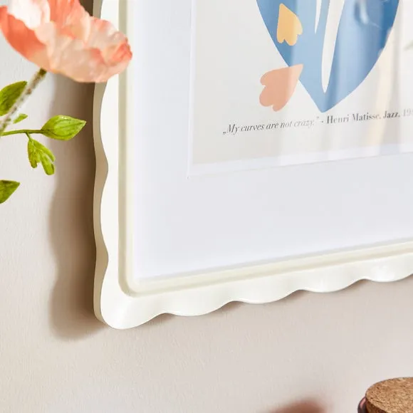 Scalloped Photo Frame 3