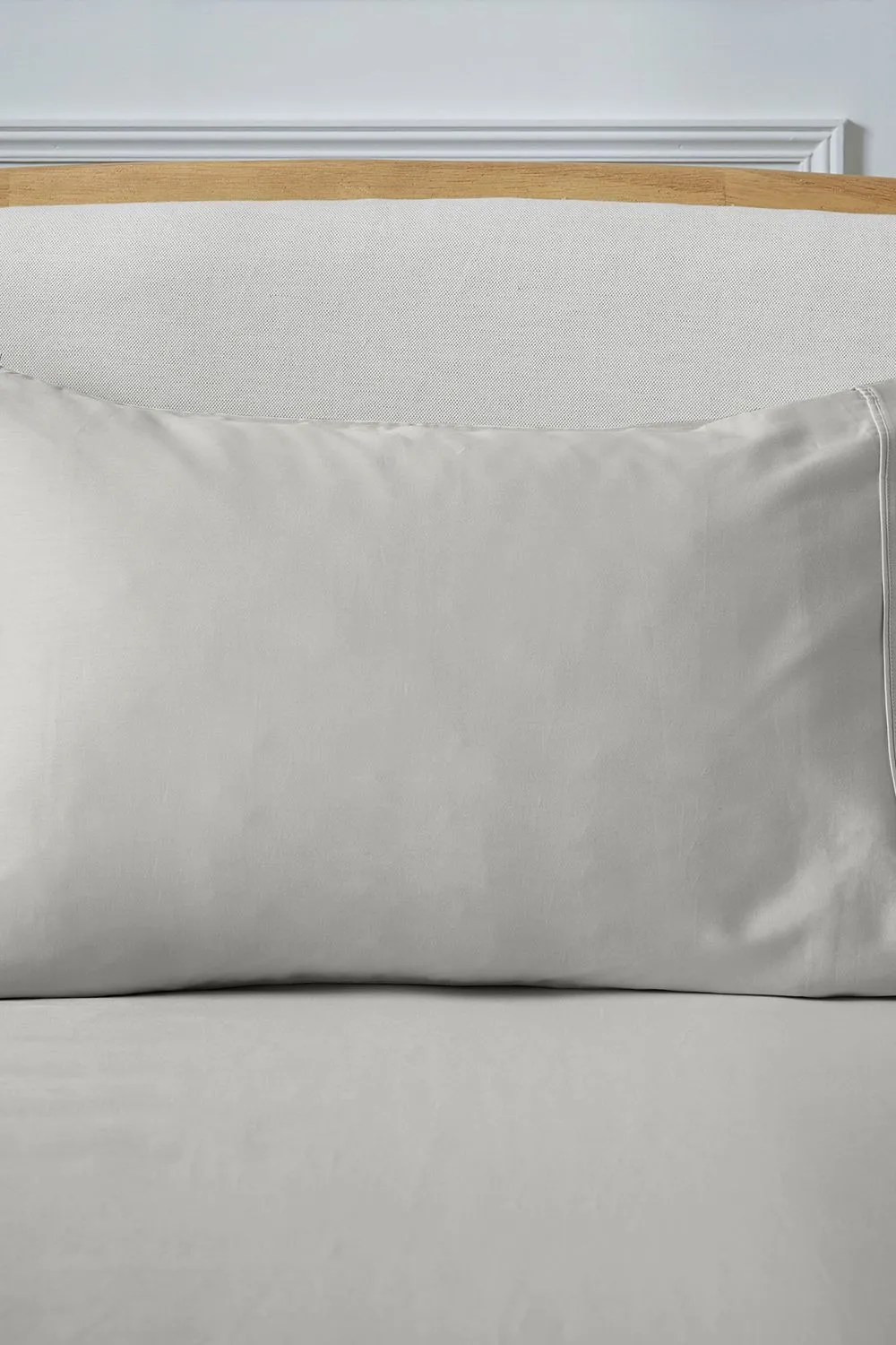 Ted Baker 'TB Plain Dye' Standard Pillowcase in Silver 3