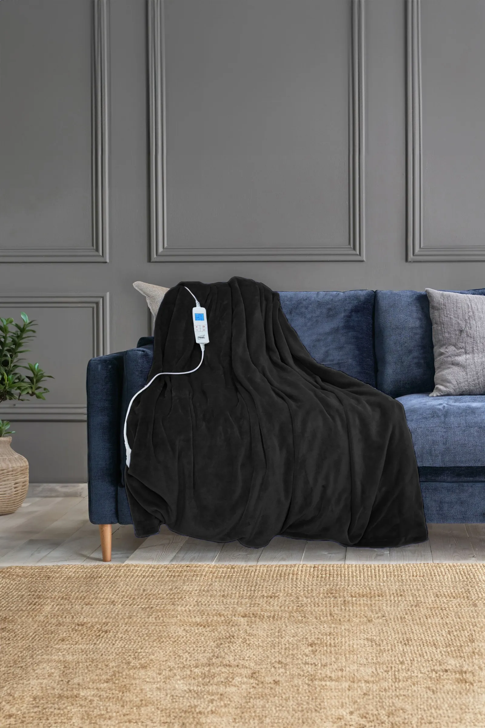 Neo Electric Heated Throw Over Sherpa Blanket - Reversible in Black