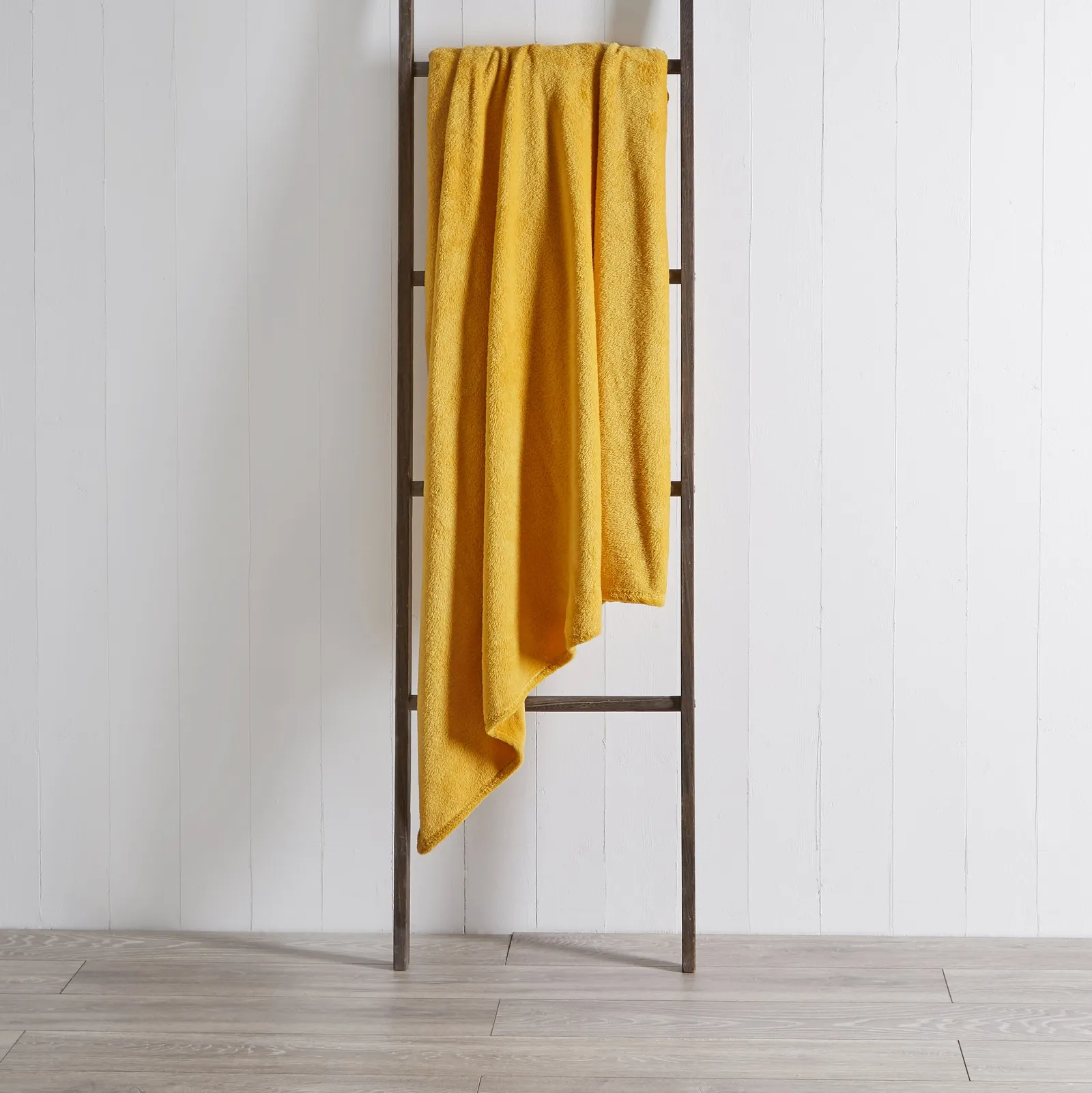Soft Fleece 130cm x 170cm Throw Yellow