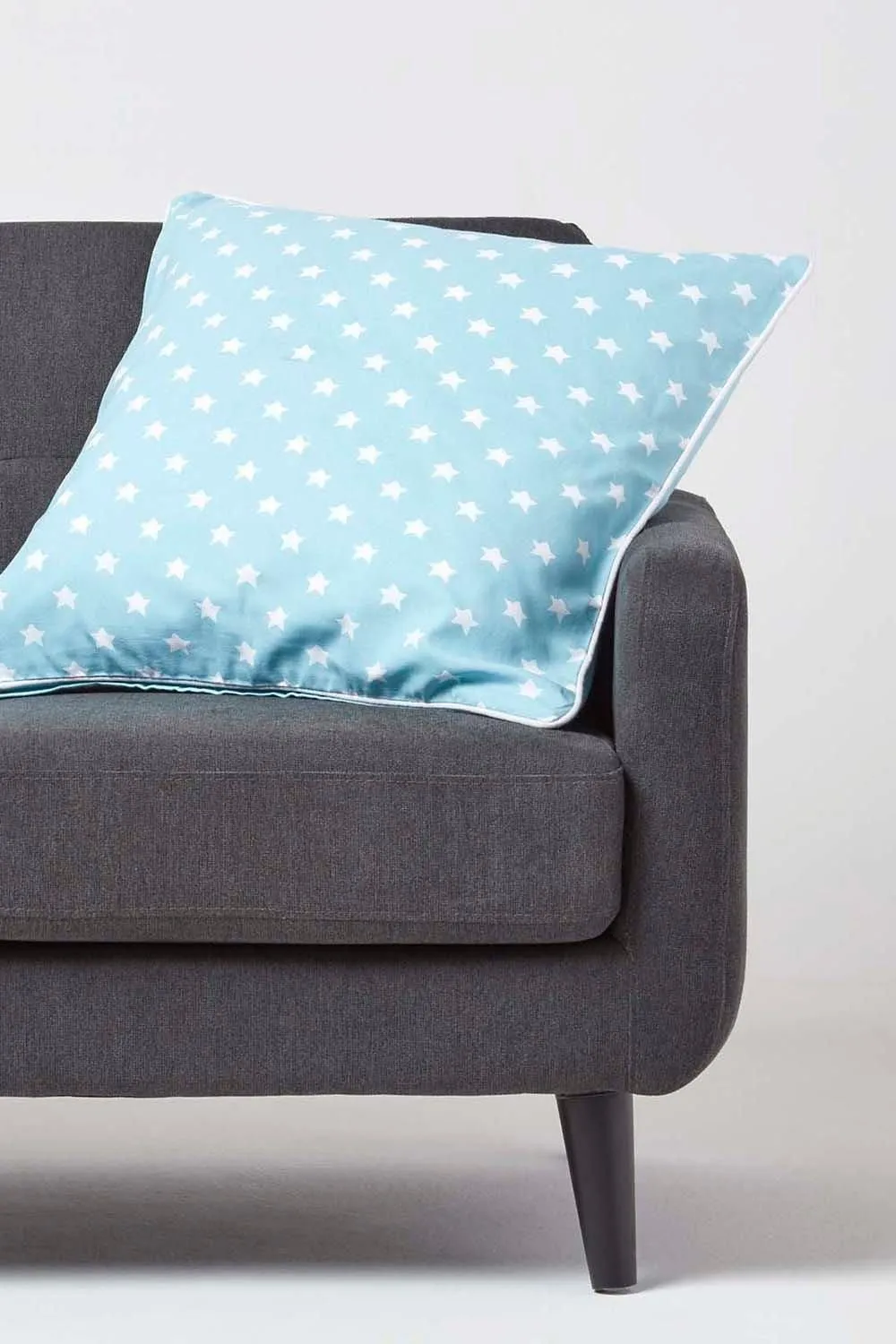 Homescapes Cotton Stars Cushion Cover in Blue 2