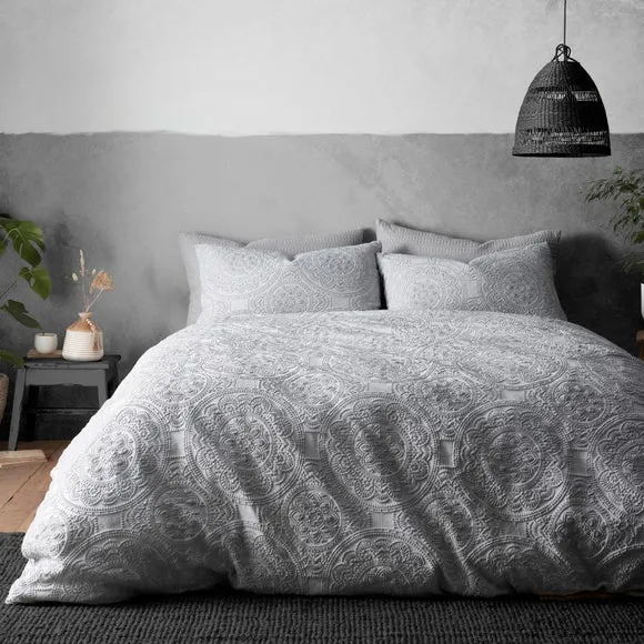 Tama Global Duvet Cover and Pillowcase Set