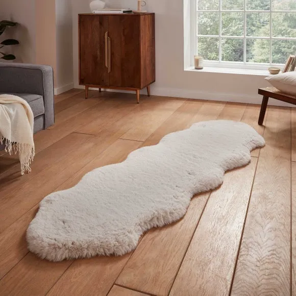 Super Teddy Faux Sheepskin Rug 1