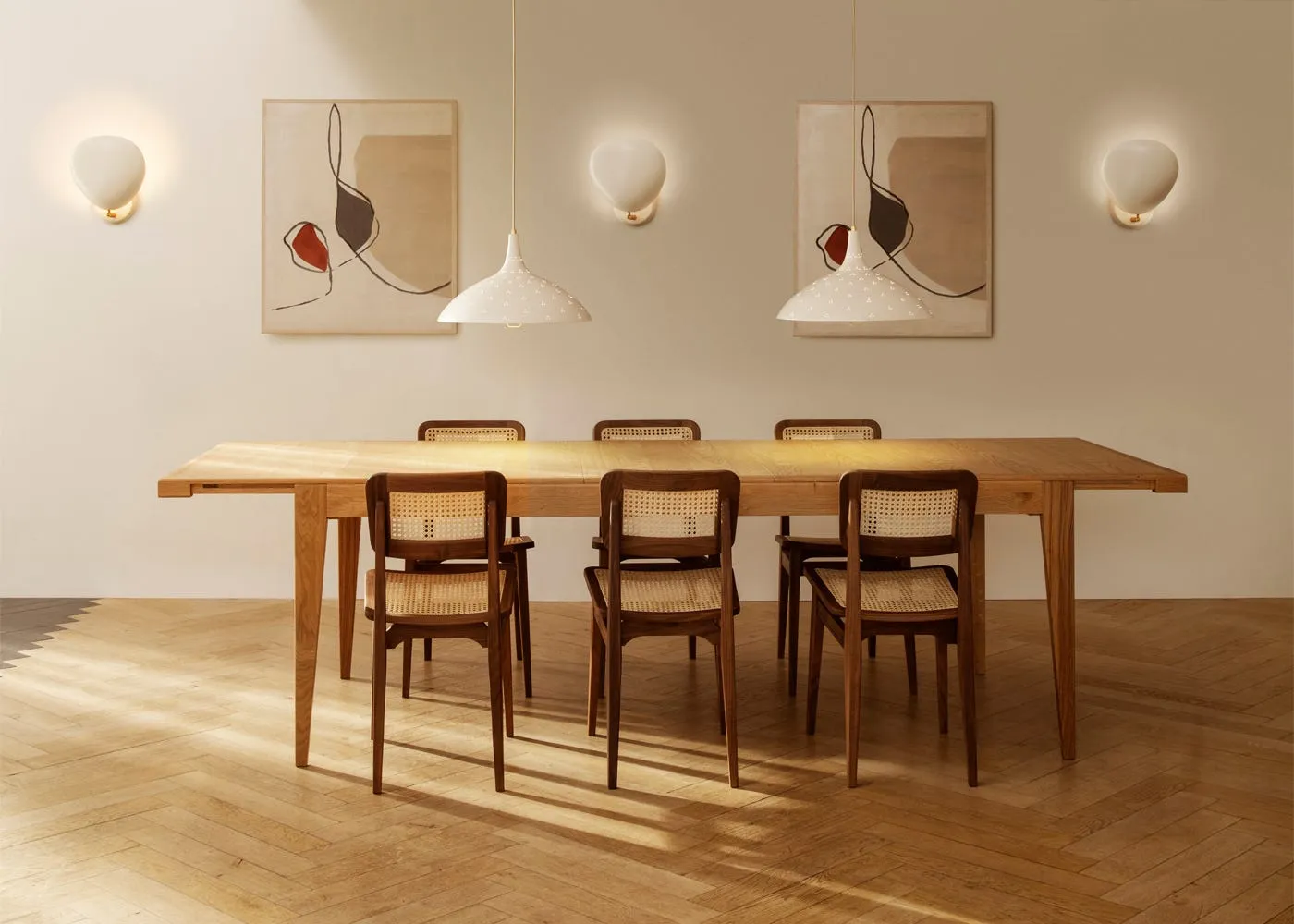Gubi S-Table Extendable in Oak 3