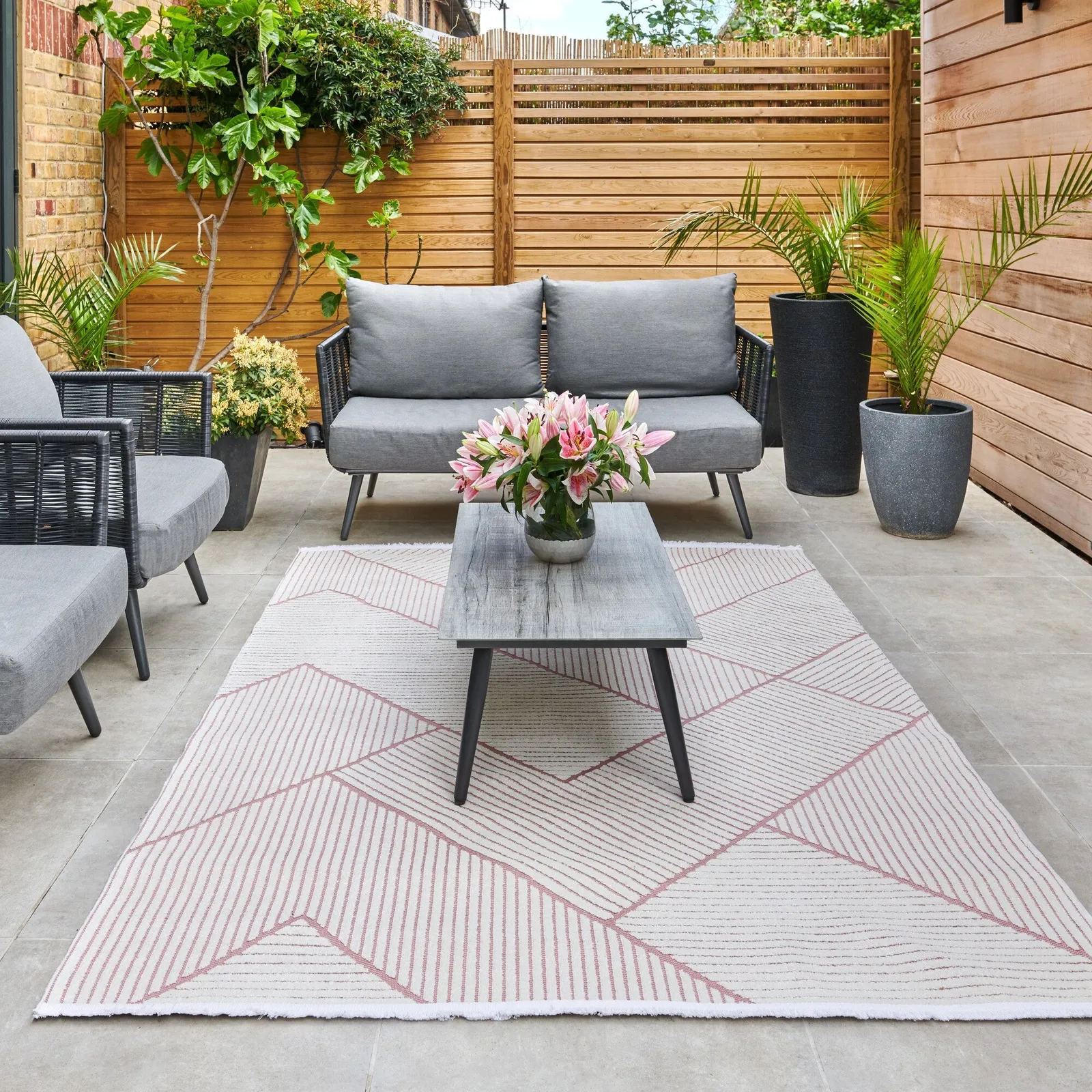 Jazz Chevron Indoor Outdoor Rug 1