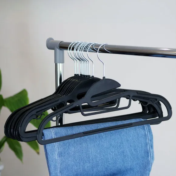 Set of 10 No Stretch Anti Slip Hangers 1