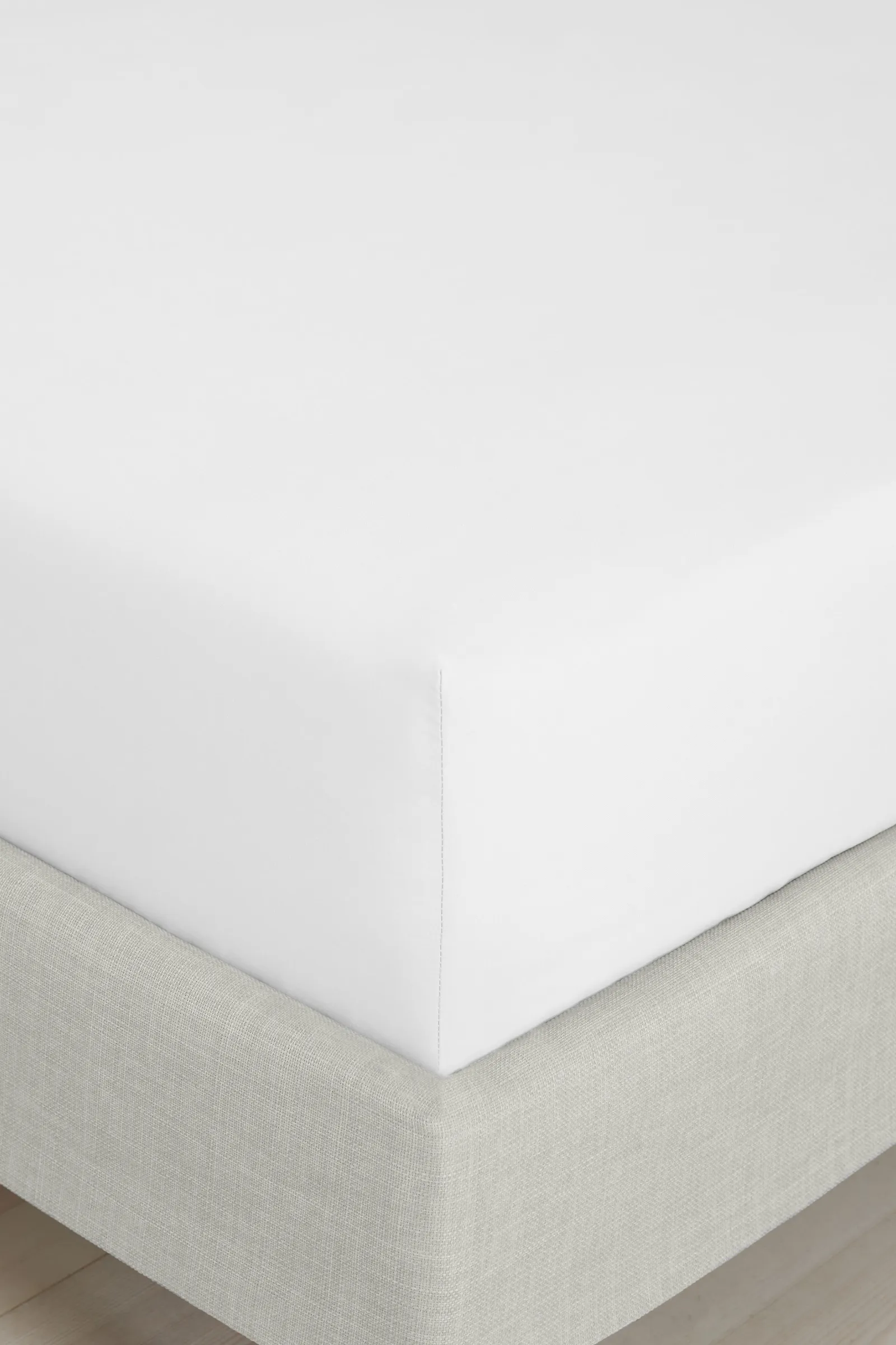 Bianca 200 Thread Count Cotton Percale 32cm Depth Sheet in White 1