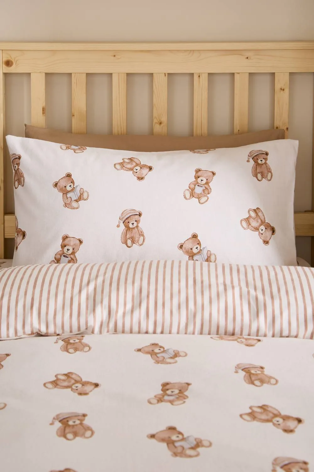Catherine Lansfield Brushed Teddy Bear Cotton Reversible Duvet Cover Set in Cream 3