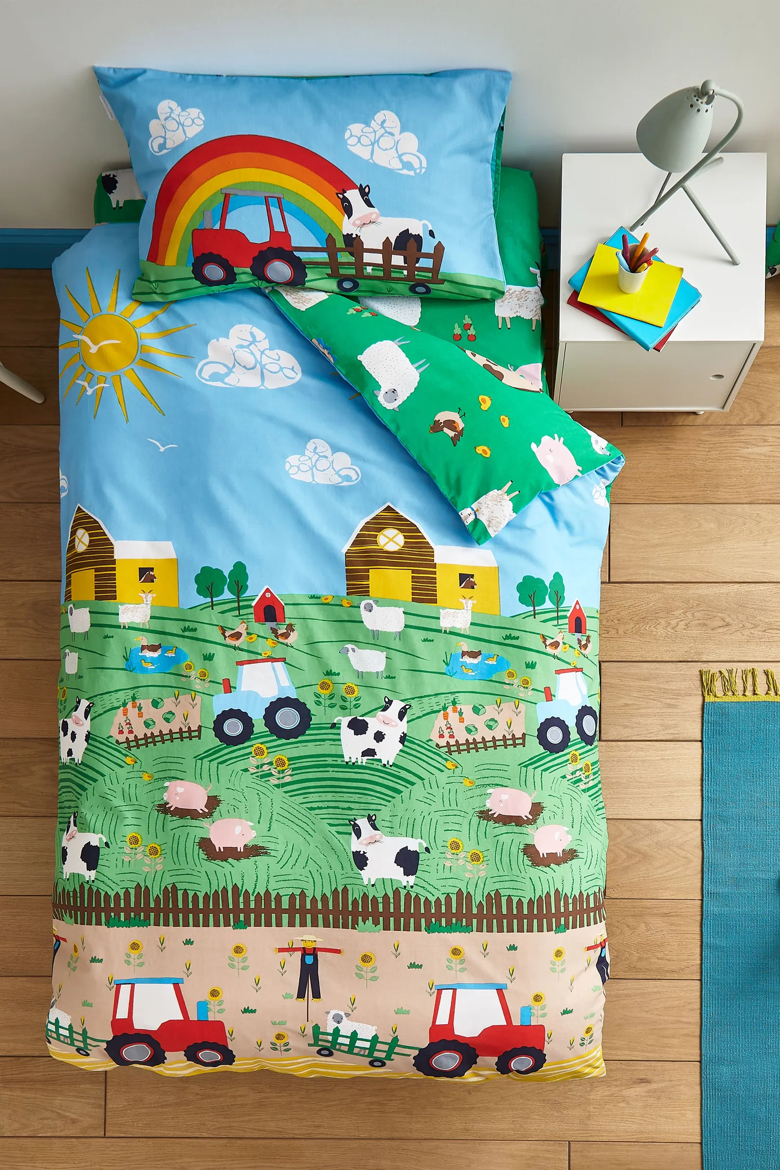 Catherine Lansfield Farmyard Animals Duvet Set in Blue