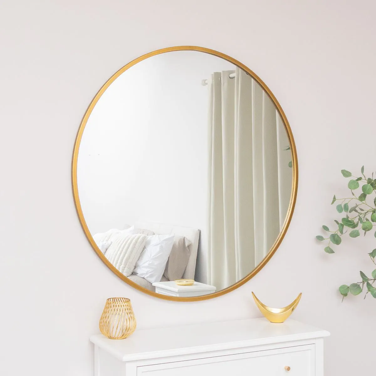 Melody Maison Extra Large Round Gold Wall Mirror 120cm X 120cm (1.2 M X 1.2 M) in Metallic Gold