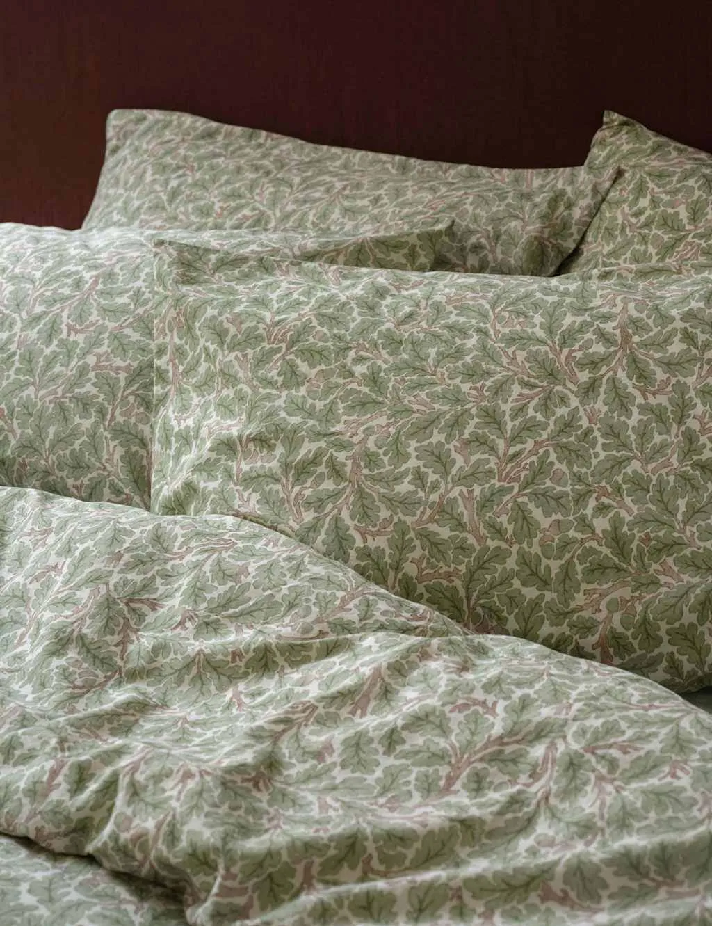 Piglet In Bed 2 Pack Pure Cotton Oak Pillowcases Green Mix