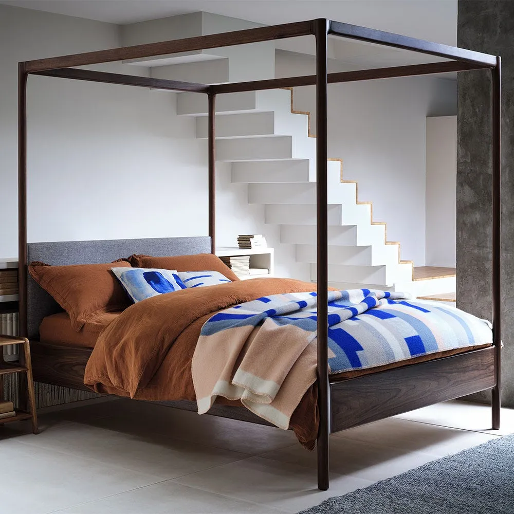 Heal's Marlow 4-Poster King Sized Bed in Oak 5
