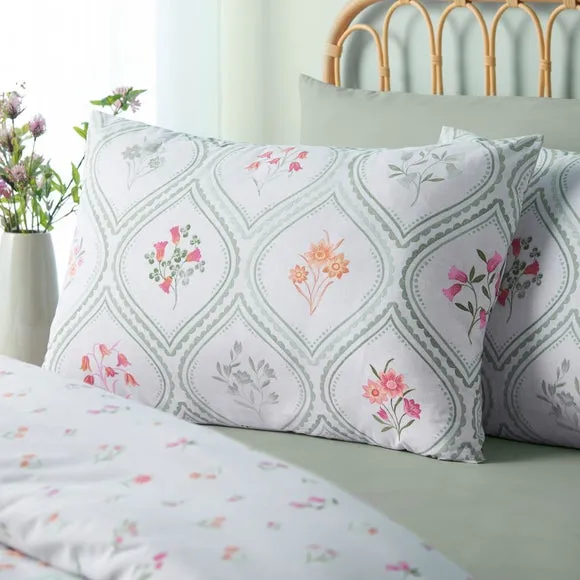 Catherine Lansfield Cameo Floral Polycotton Duvet Cover & Pillowcase Set 2