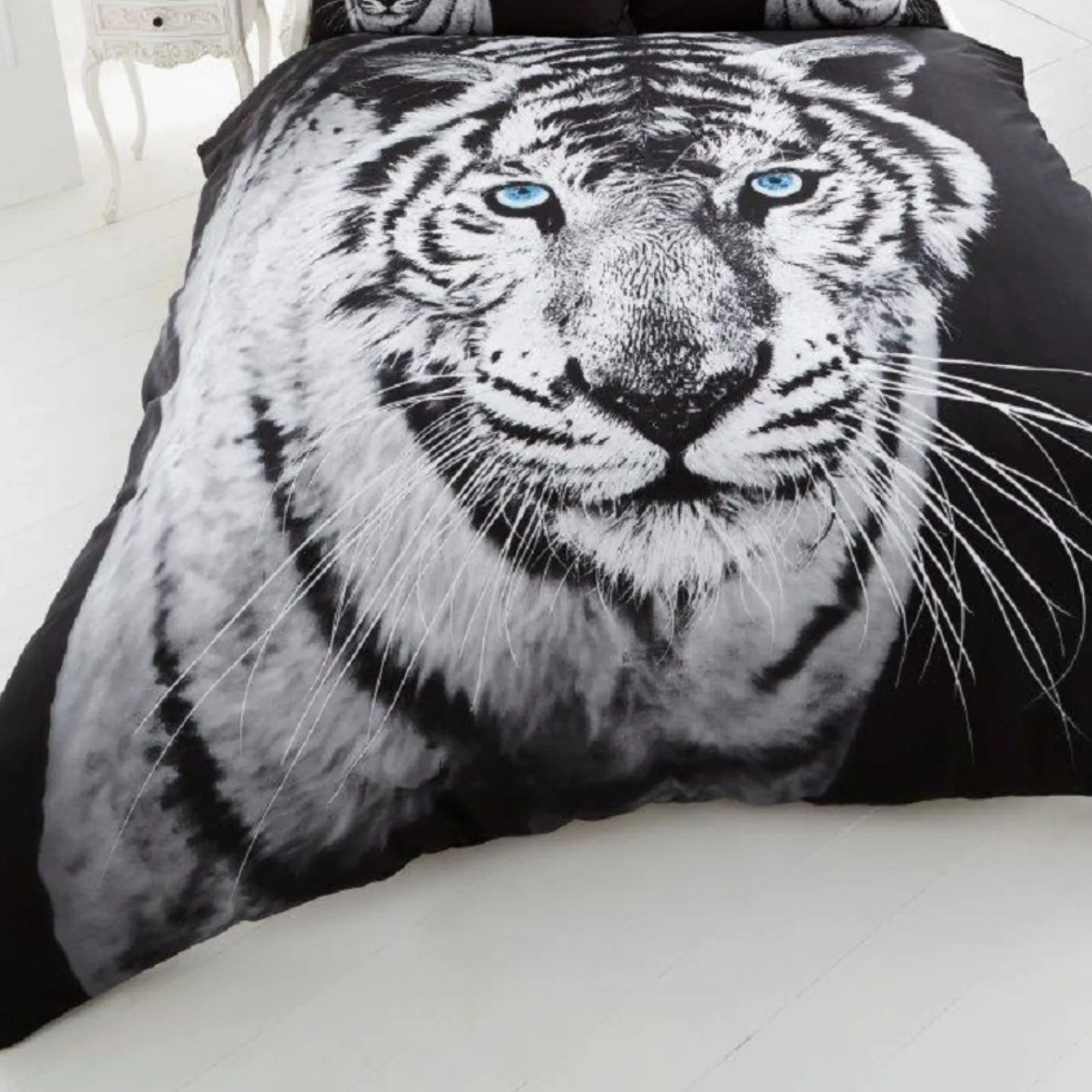 Smart Living 3D Effect Animal Polycotton Printed Duvet Cover Set in White 2